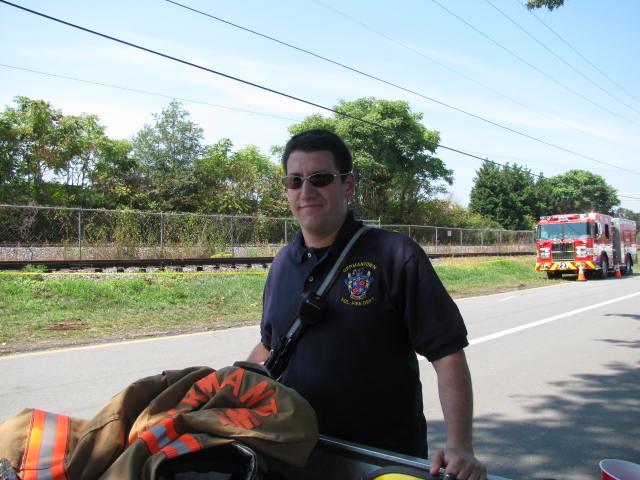 Lt. Dinowitz staffs the Recon Cart 